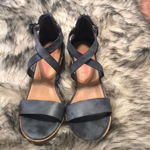 Grey, super cute Sandals